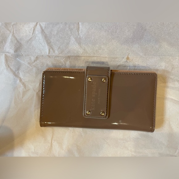 kate spade Handbags - Kate Spade Wallet